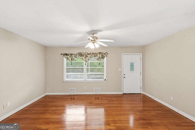 Building Photo - 1370 Blackwell Rd