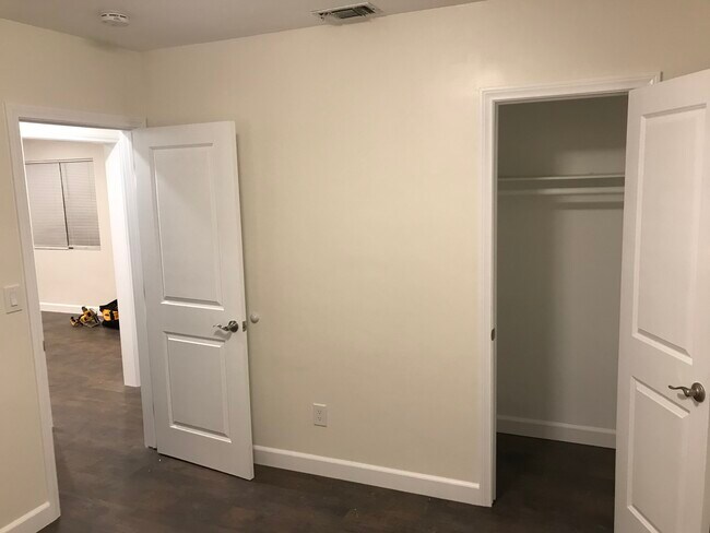 Building Photo - 3209 W 153rd St