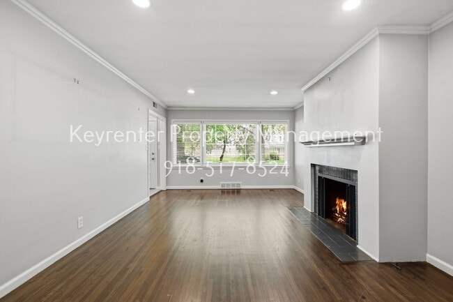 Building Photo - 3325 S Yorktown Ave