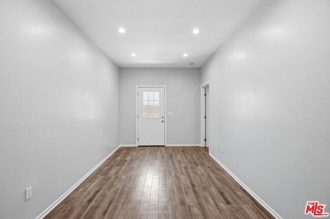Building Photo - 171 E 35th St