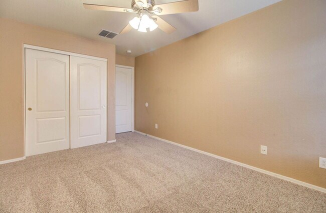 Building Photo - 15882 N 172nd Ln