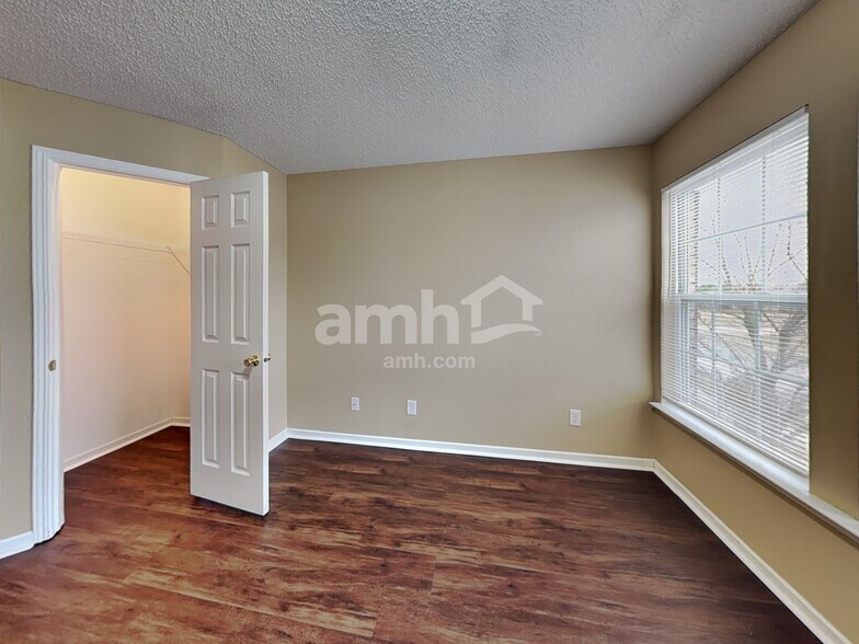 Building Photo - 14421 Refreshing Garden Ln