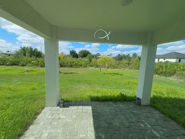 Building Photo - $500.00 Off First Month!!! Beautiful New 3/2 home in Lehigh!!!!