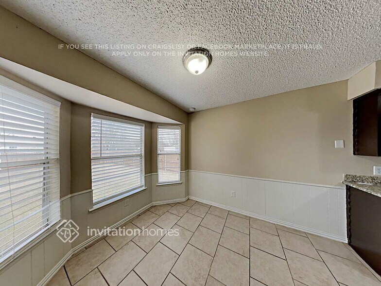 Building Photo - 1011 Stell Ave