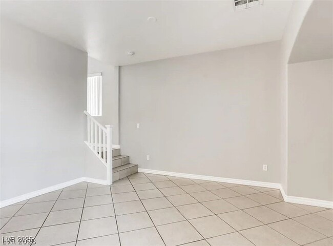 Building Photo - 227 Charming Ct