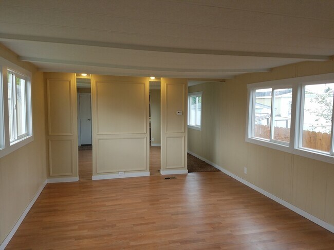 Building Photo - 2 BDRM Mobile Home for rent in Hayden!
