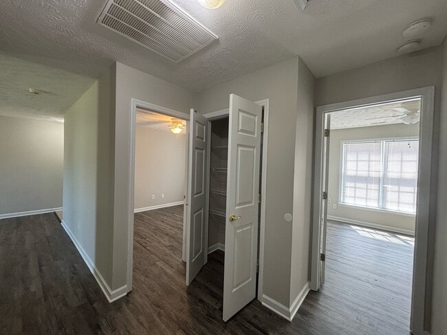 Building Photo - 3808 Raider Ct