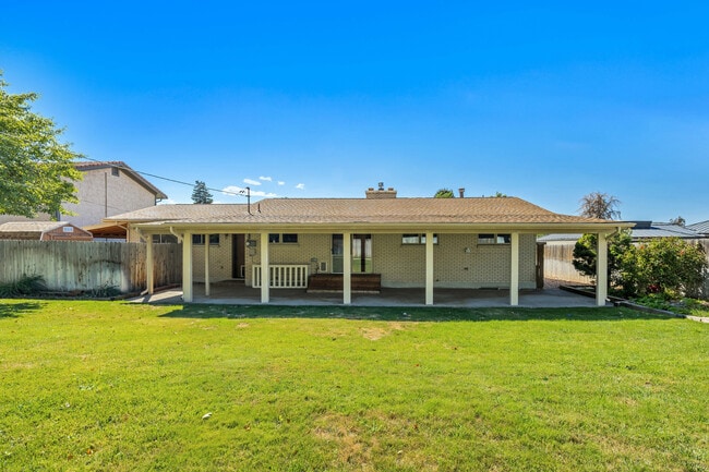 Building Photo - 8131 Viscounti Dr