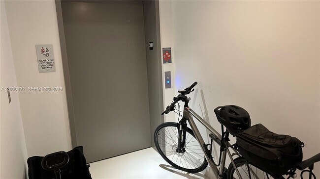 Building Photo - 16385 Biscayne Blvd