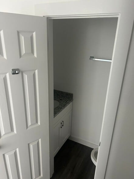 Building Photo - 8639 Peachtree St