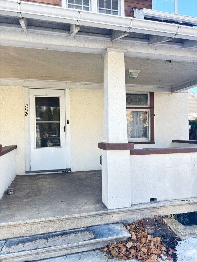 Building Photo - Charming Craftsman-Style Split Home – 3 Bedrooms, 1 Bath