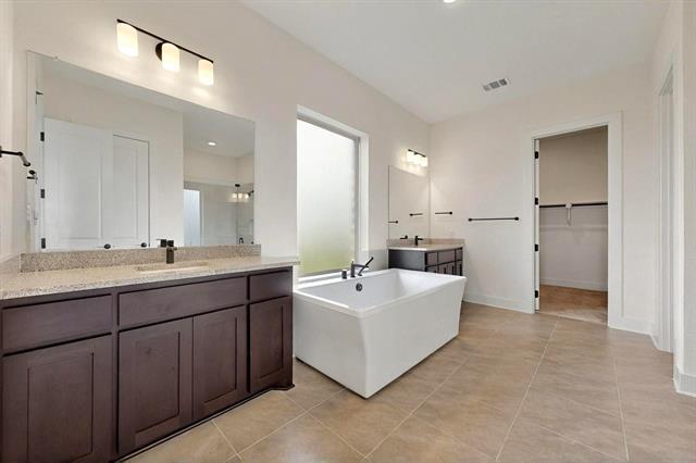 Building Photo - 3025 Oak Crk Ct
