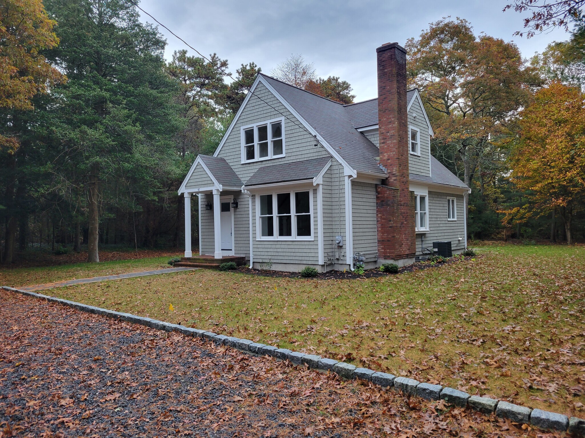 Building Photo - 40 Richardson Rd