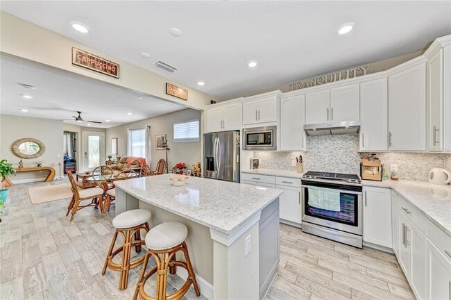 Building Photo - 17002 Hampton Falls Terrace