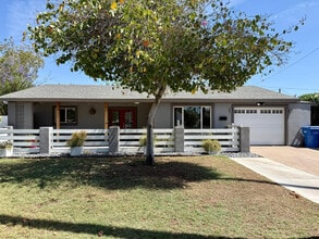 Building Photo - 3553 E Monterosa St