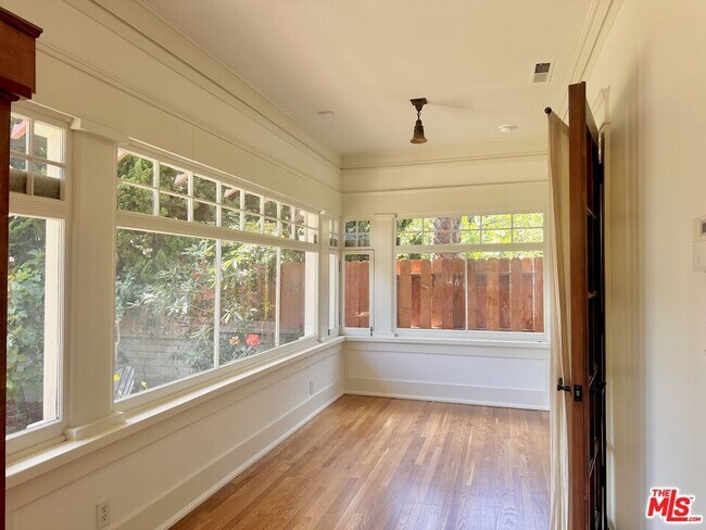 Building Photo - 2216 Meade Pl