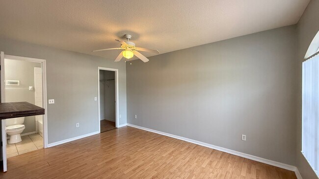 Building Photo - 871 Orchid Dr