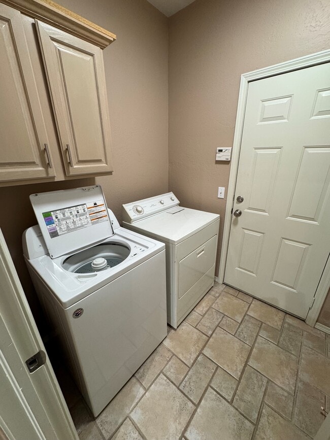 Building Photo - 4501 N Youngs Blvd