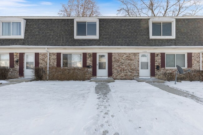 Building Photo - 1533 McKool Ave