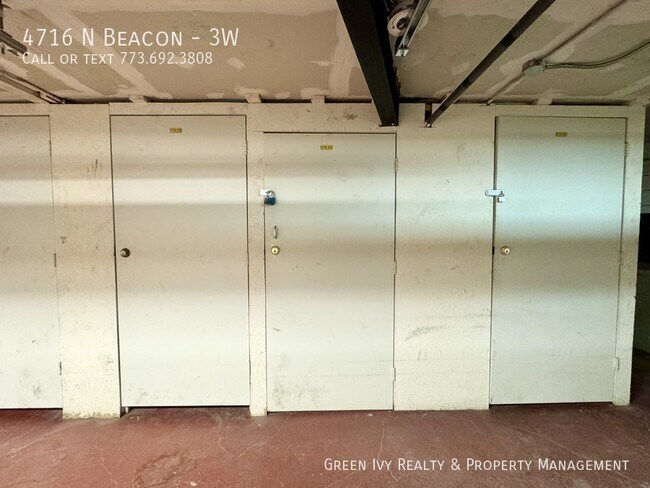 Building Photo - 4716 N Beacon St