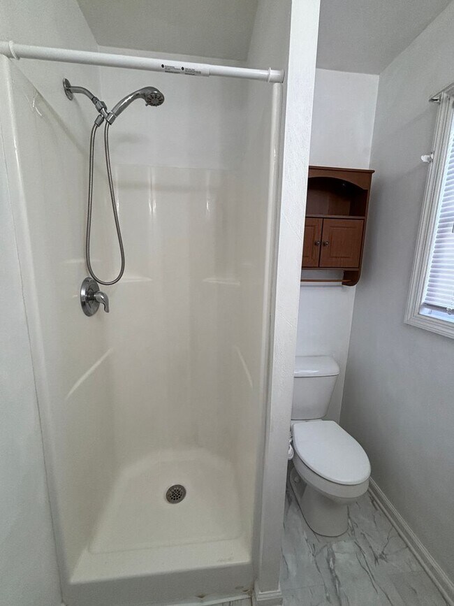 Building Photo - $500 OFF first months rent********950 Morgan Avenue -One Level Living with 2 bedrooms and 2 baths