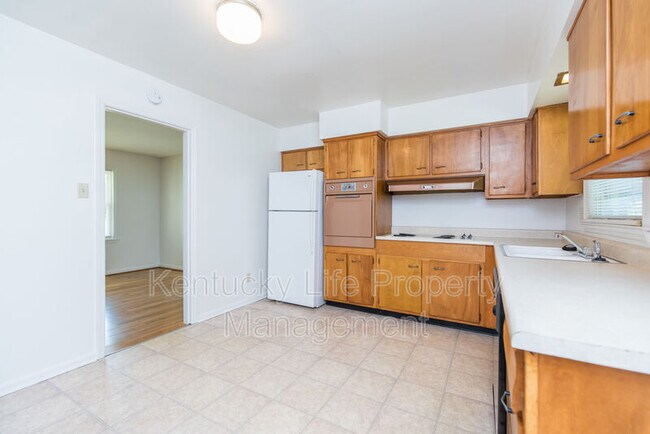 Building Photo - 104 Greenbriar Rd