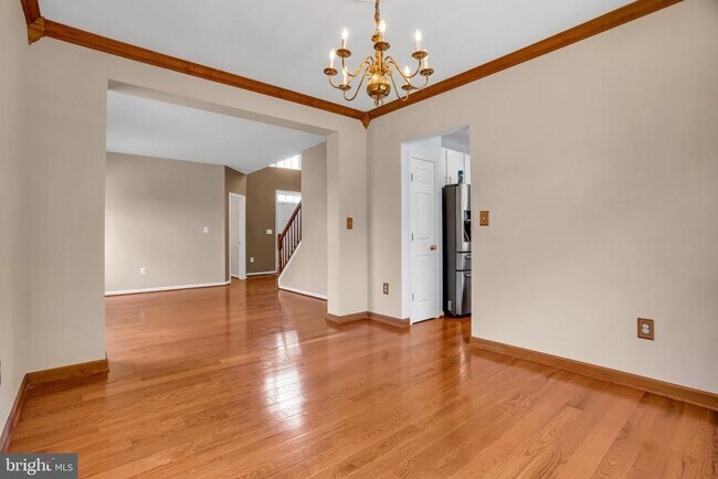 Building Photo - 8142 Tenbrook Dr