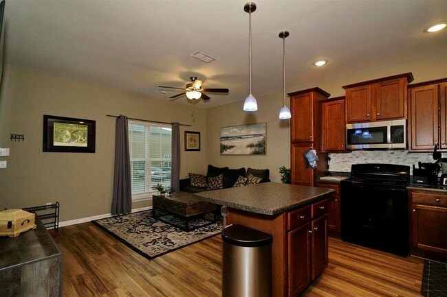 Building Photo - 1992 Greencastle Ln