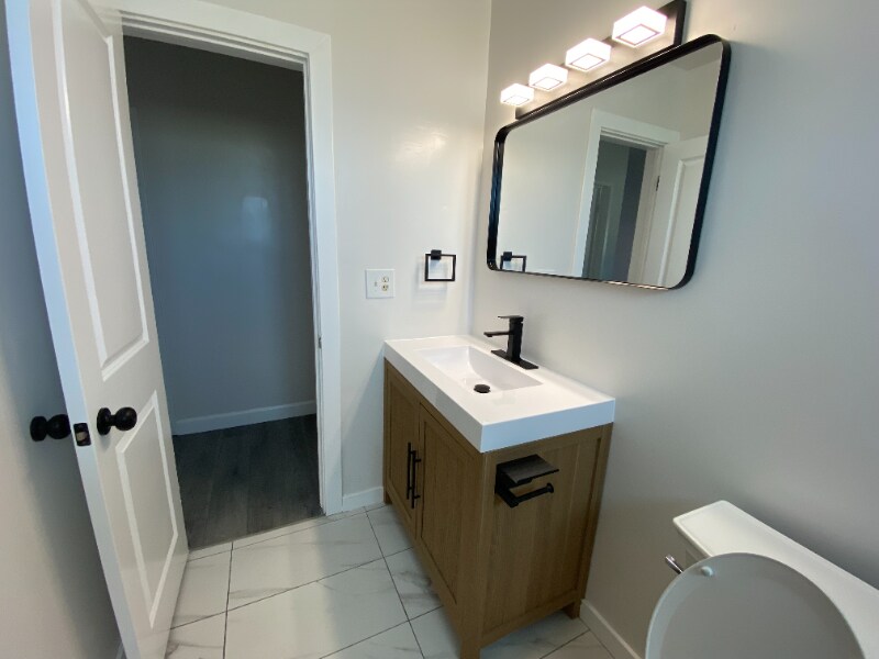 Building Photo - 1515-1515 E 20th St