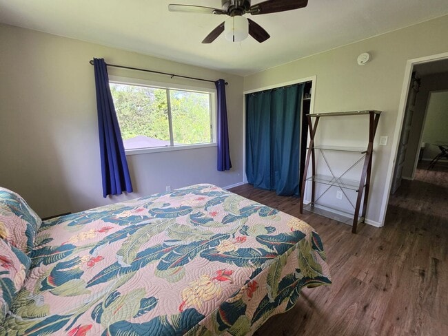 Building Photo - Available Now | Furnished 2BD/1BA Home in Hawaiian Paradise Park