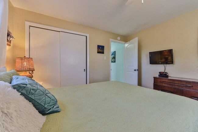 Building Photo - Vacation Rental Amazing Pet Friendly 3 Bed House with a Heated Pool