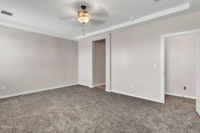 Building Photo - 1644 Folkstone St