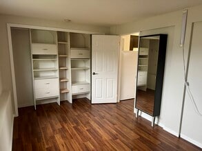 Building Photo - 27 Florida Ave