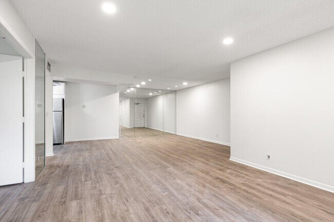 Building Photo - 3618 Alder Dr
