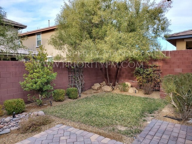 Building Photo - STUNNING SUMMERLIN HOME! 3 Bedroom ~ 2 1/2...