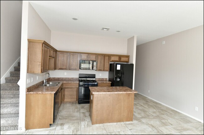 Building Photo - 808 HC Gilbert Minjares Dr