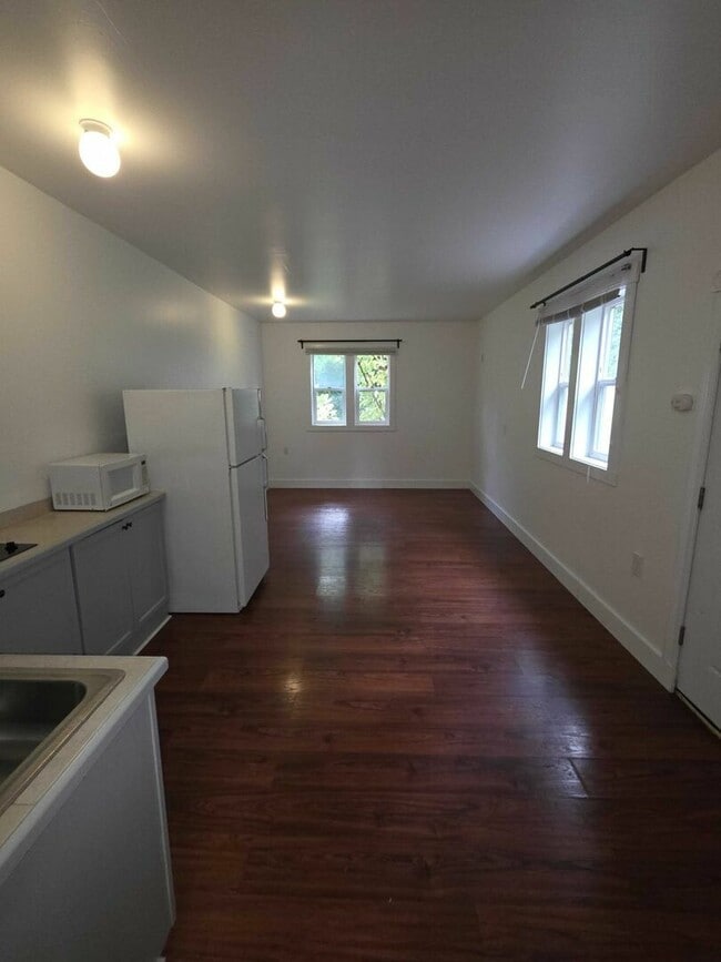 Building Photo - 1212 S 3rd St