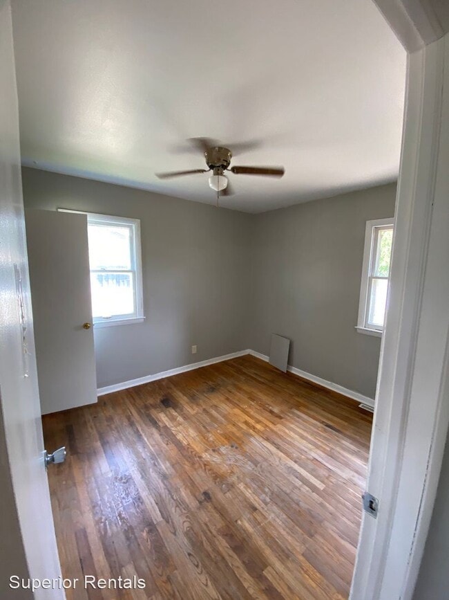 Building Photo - 3 br, 1 bath House - 1004 Oswego Street