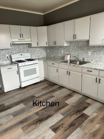 Building Photo - 31 Hosmer St
