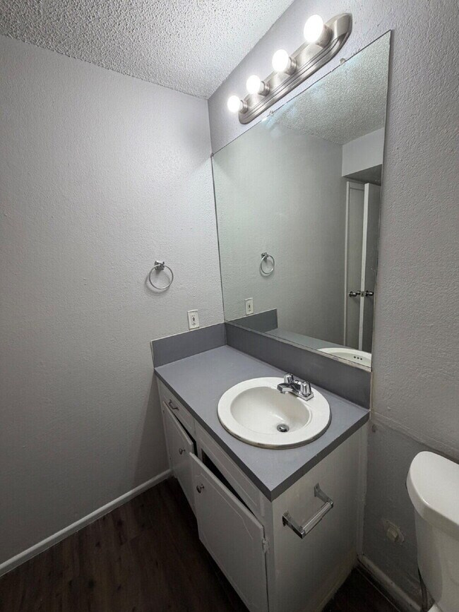 Building Photo - 3211 35th St