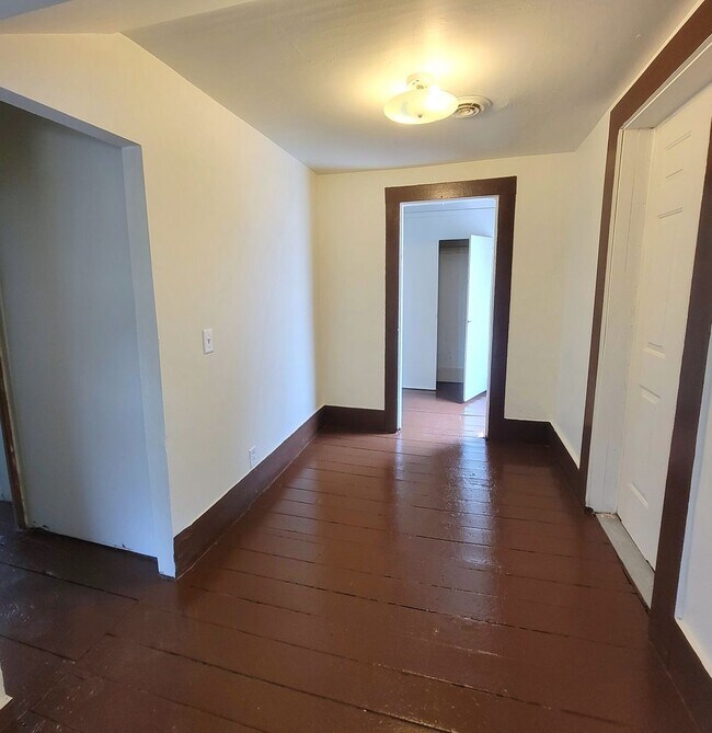 Building Photo - 324-324-324-322 5th Ave