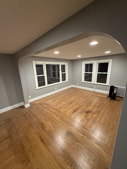 Building Photo - 10 Sacramento St