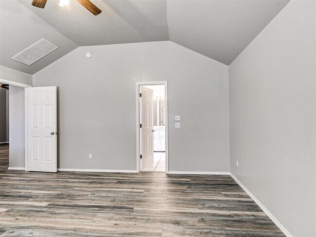 Building Photo - 2700 NW 161st Cir