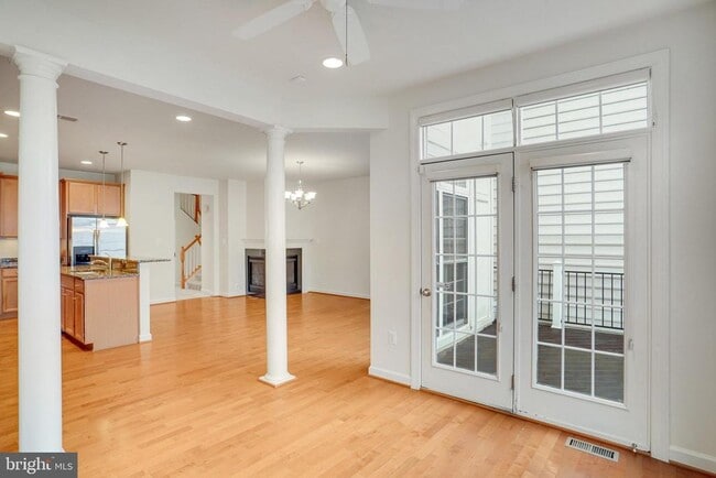 Building Photo - 24949 Bannockburn Terrace