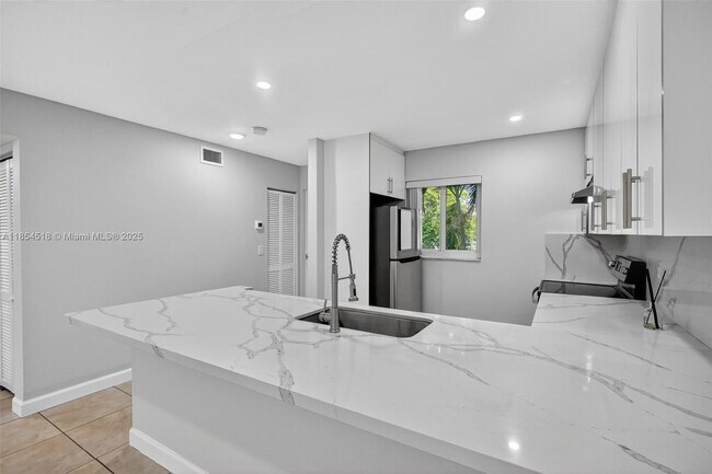 Building Photo - 7705 Camino Real