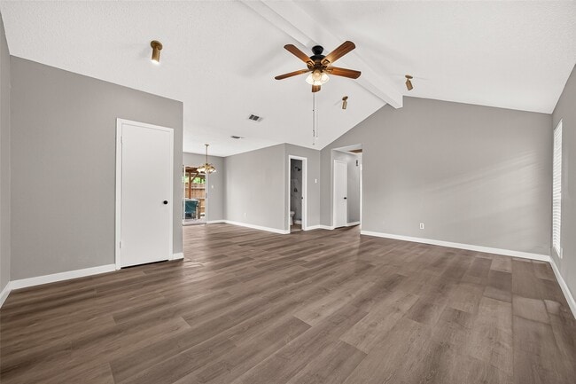 Building Photo - 10814 Parkland Woods Dr