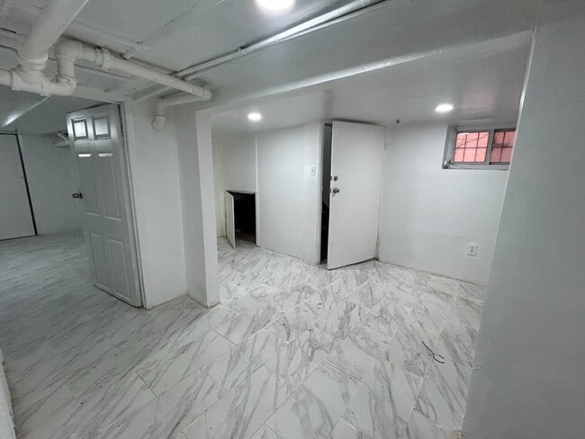 Building Photo - 1819 Palisade Pl