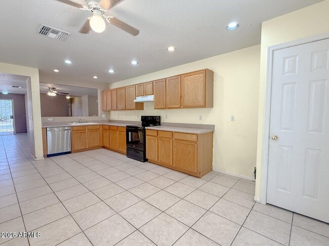 Building Photo - 1042 S Clancy Cir