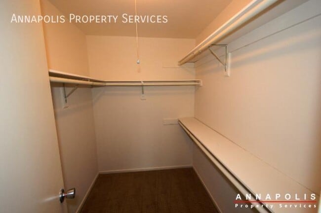 Building Photo - 2572 Riva Rd