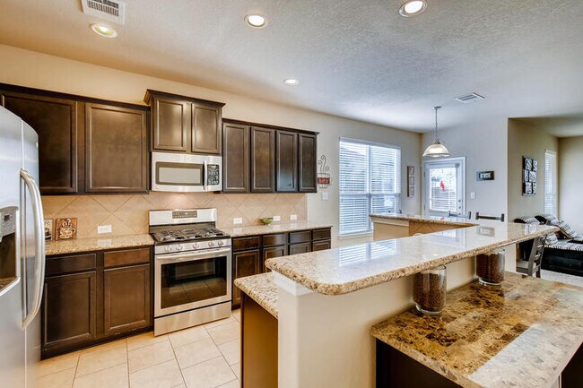 Building Photo - 2940 Mistywood Ln
